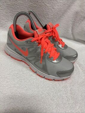 Nike revolution 2 Gray and mango Athletic Trainers girls 3.5